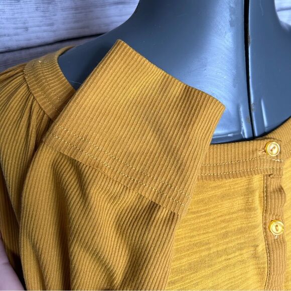 Umgee mustard yellow button up peplum blouse size small - Picture 5 of 11